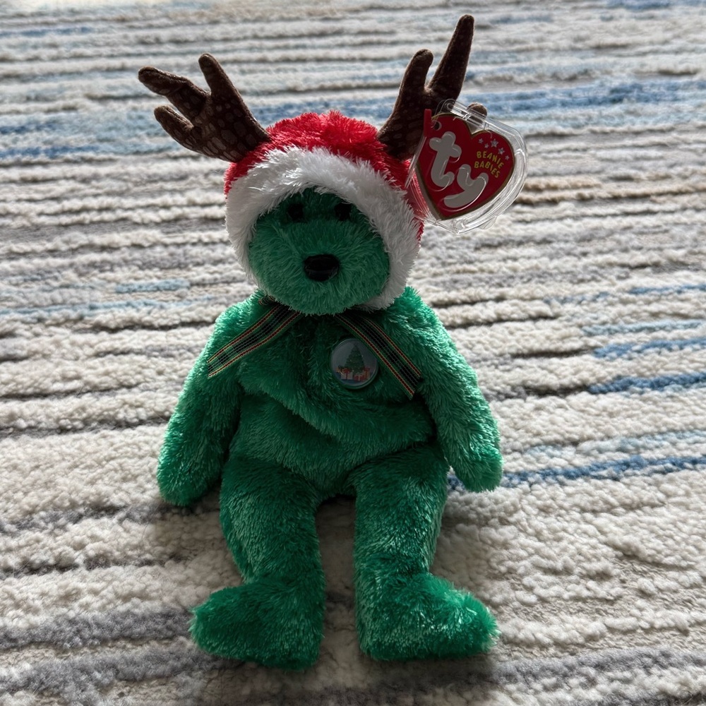 Ty Beanie Baby 2002 Holiday Teddy